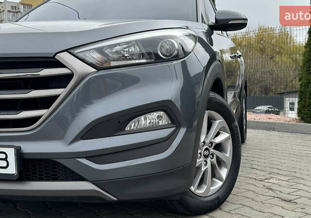 Сірий Хендай Туксон, об'ємом двигуна 2 л та пробігом 203 тис. км за 18300 $, фото 7 на Automoto.ua