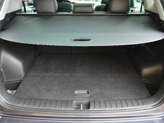 Серый Хендай Туксон, объемом двигателя 1.69 л и пробегом 165 тыс. км за 9600 $, фото 16 на Automoto.ua