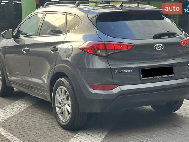 Серый Хендай Туксон, объемом двигателя 2 л и пробегом 125 тыс. км за 15600 $, фото 23 на Automoto.ua