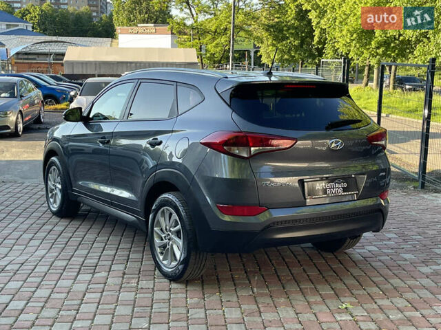 Сірий Хендай Туксон, об'ємом двигуна 2 л та пробігом 93 тис. км за 14300 $, фото 2 на Automoto.ua