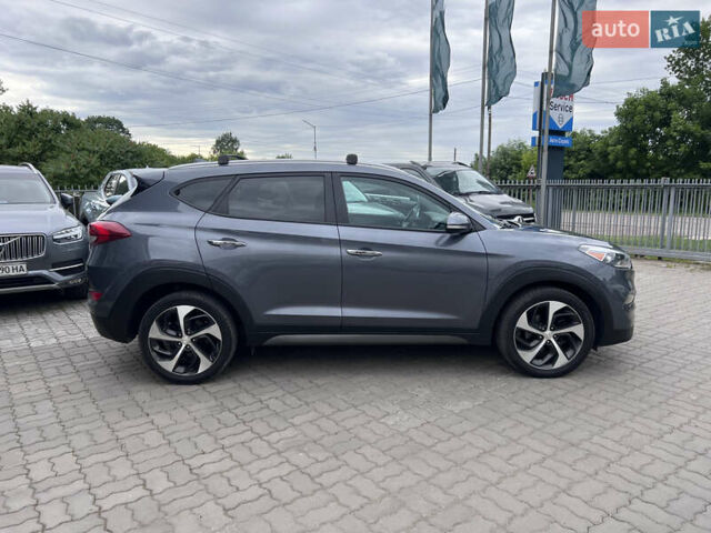 Серый Хендай Туксон, объемом двигателя 1.6 л и пробегом 188 тыс. км за 15990 $, фото 1 на Automoto.ua