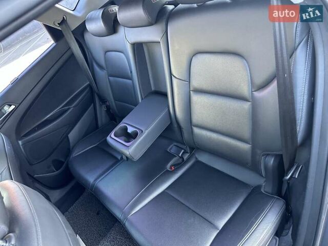 Серый Хендай Туксон, объемом двигателя 2 л и пробегом 124 тыс. км за 16900 $, фото 20 на Automoto.ua