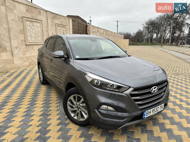 Серый Хендай Туксон, объемом двигателя 2 л и пробегом 183 тыс. км за 16400 $, фото 16 на Automoto.ua