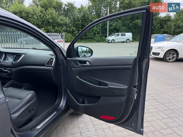 Серый Хендай Туксон, объемом двигателя 1.6 л и пробегом 188 тыс. км за 15990 $, фото 37 на Automoto.ua