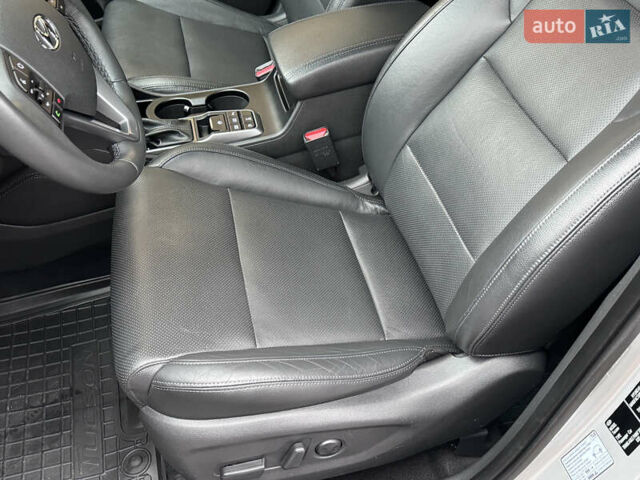 Серый Хендай Туксон, объемом двигателя 2 л и пробегом 85 тыс. км за 19500 $, фото 12 на Automoto.ua