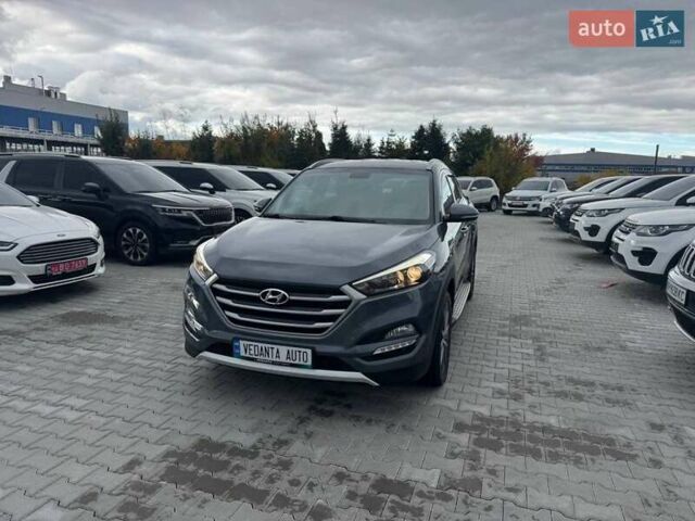 Серый Хендай Туксон, объемом двигателя 2 л и пробегом 191 тыс. км за 19500 $, фото 1 на Automoto.ua
