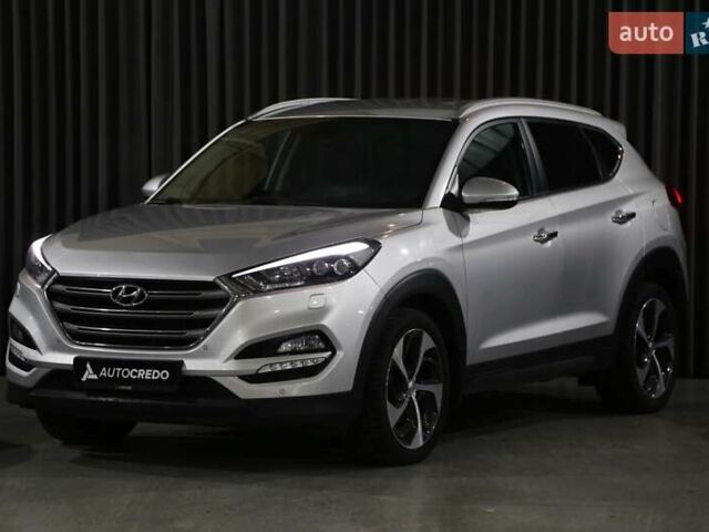 Серый Хендай Туксон, объемом двигателя 2 л и пробегом 126 тыс. км за 19400 $, фото 2 на Automoto.ua
