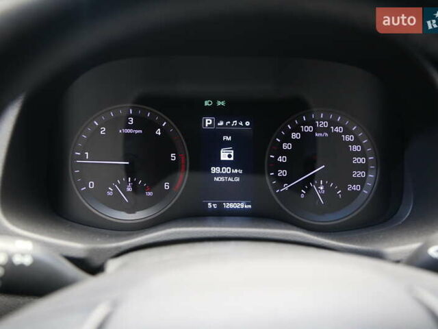 Серый Хендай Туксон, объемом двигателя 2 л и пробегом 126 тыс. км за 19400 $, фото 16 на Automoto.ua