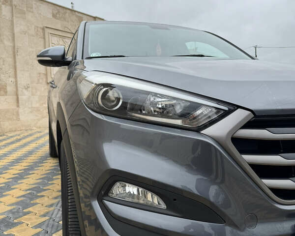 Серый Хендай Туксон, объемом двигателя 2 л и пробегом 183 тыс. км за 16400 $, фото 18 на Automoto.ua