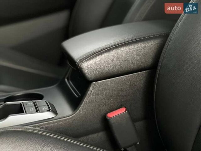 Серый Хендай Туксон, объемом двигателя 1.7 л и пробегом 110 тыс. км за 15990 $, фото 38 на Automoto.ua