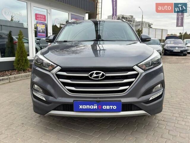 Хендай Туксон 2016 в Львове на Automoto.ua Серый Хендай Туксон, объемом двигателя 2 л и пробегом 192 тыс. км за 19100 $, фото 1 на Automoto.ua