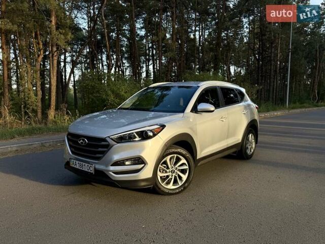 Серый Хендай Туксон, объемом двигателя 2 л и пробегом 58 тыс. км за 17500 $, фото 24 на Automoto.ua