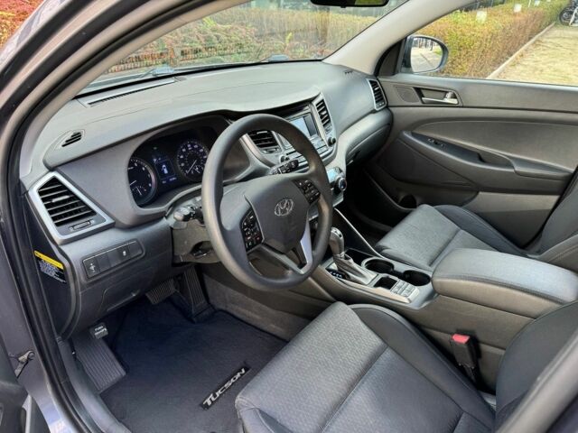 Сірий Хендай Туксон, об'ємом двигуна 1.6 л та пробігом 103 тис. км за 9200 $, фото 12 на Automoto.ua