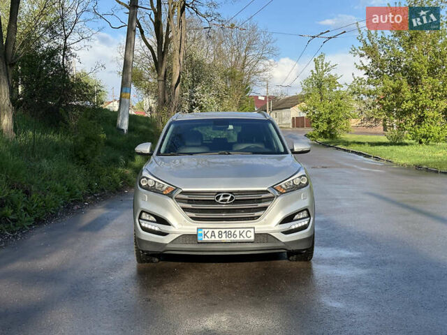 Хендай Туксон 2016 в Киеве на Automoto.ua Серый Хендай Туксон, объемом двигателя 2 л и пробегом 126 тыс. км за 21500 $, фото 9 на Automoto.ua
