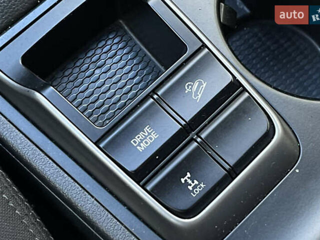 Серый Хендай Туксон, объемом двигателя 2 л и пробегом 125 тыс. км за 15600 $, фото 15 на Automoto.ua