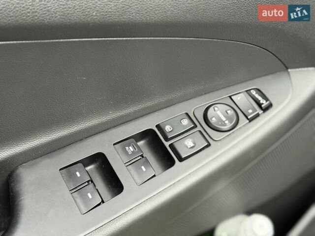 Сірий Хендай Туксон, об'ємом двигуна 1.69 л та пробігом 130 тис. км за 16800 $, фото 9 на Automoto.ua
