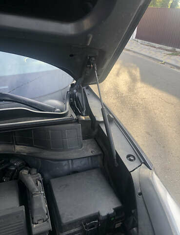 Серый Хендай Туксон, объемом двигателя 2 л и пробегом 166 тыс. км за 20500 $, фото 4 на Automoto.ua