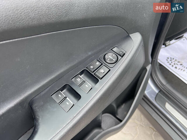 Серый Хендай Туксон, объемом двигателя 1.6 л и пробегом 188 тыс. км за 15990 $, фото 21 на Automoto.ua