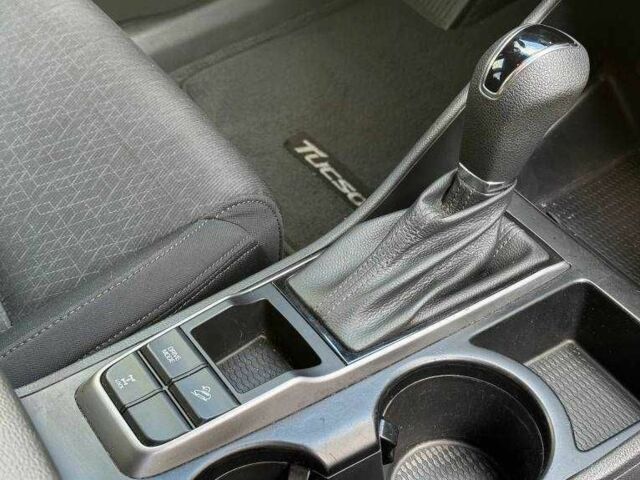 Сірий Хендай Туксон, об'ємом двигуна 1.6 л та пробігом 105 тис. км за 9200 $, фото 9 на Automoto.ua