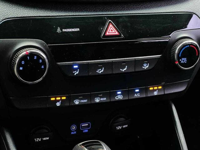 Хендай Туксон 2016 в Киеве на Automoto.ua Серый Хендай Туксон, объемом двигателя 1.7 л и пробегом 134 тыс. км за 15990 $, фото 16 на Automoto.ua