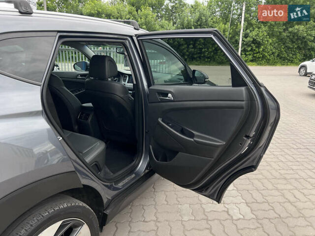 Серый Хендай Туксон, объемом двигателя 1.6 л и пробегом 188 тыс. км за 15990 $, фото 40 на Automoto.ua