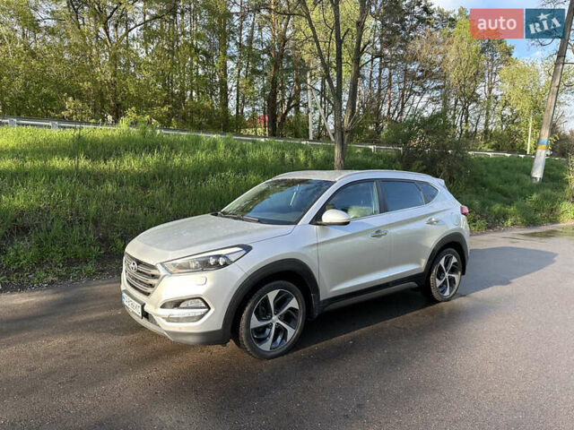 Хендай Туксон 2016 в Киеве на Automoto.ua Серый Хендай Туксон, объемом двигателя 2 л и пробегом 126 тыс. км за 21500 $, фото 2 на Automoto.ua