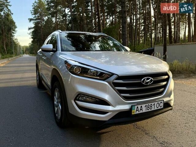 Серый Хендай Туксон, объемом двигателя 2 л и пробегом 58 тыс. км за 17500 $, фото 3 на Automoto.ua