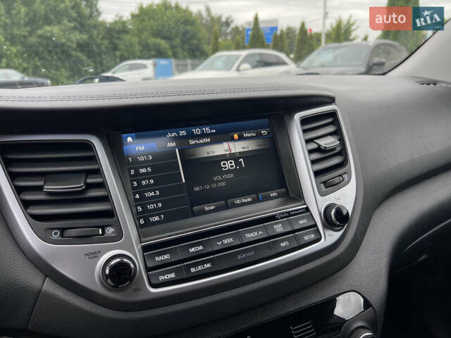 Серый Хендай Туксон, объемом двигателя 1.6 л и пробегом 188 тыс. км за 15990 $, фото 31 на Automoto.ua