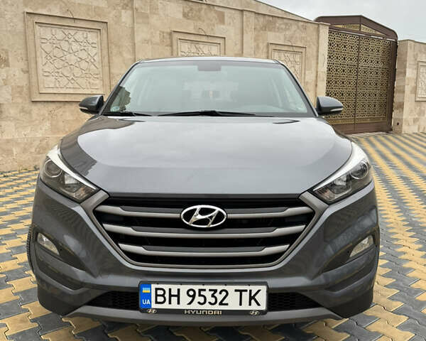 Серый Хендай Туксон, объемом двигателя 2 л и пробегом 183 тыс. км за 16400 $, фото 11 на Automoto.ua