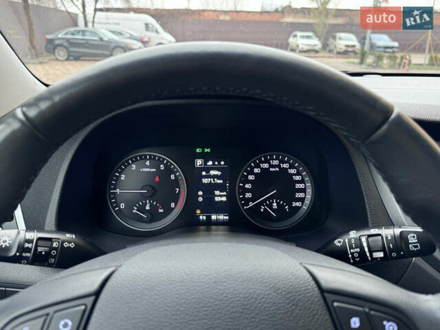 Серый Хендай Туксон, объемом двигателя 2 л и пробегом 85 тыс. км за 19500 $, фото 15 на Automoto.ua