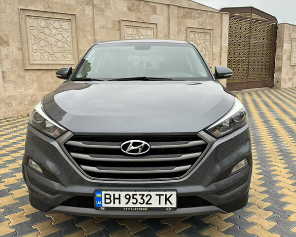 Серый Хендай Туксон, объемом двигателя 2 л и пробегом 183 тыс. км за 16400 $, фото 10 на Automoto.ua