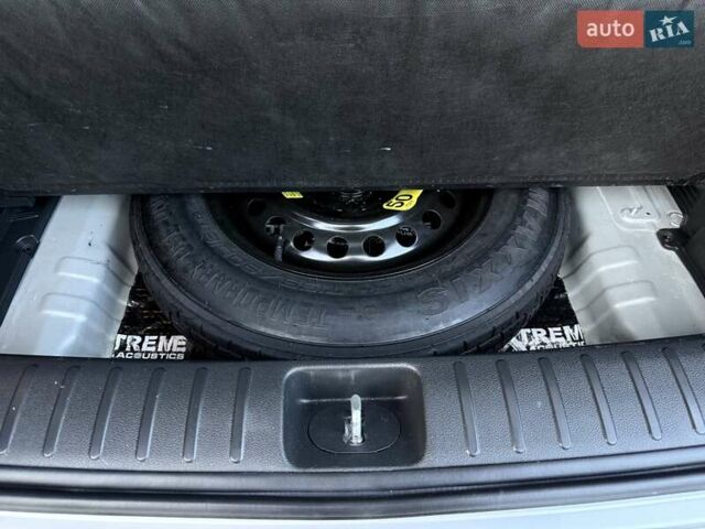 Серый Хендай Туксон, объемом двигателя 2 л и пробегом 58 тыс. км за 17500 $, фото 23 на Automoto.ua