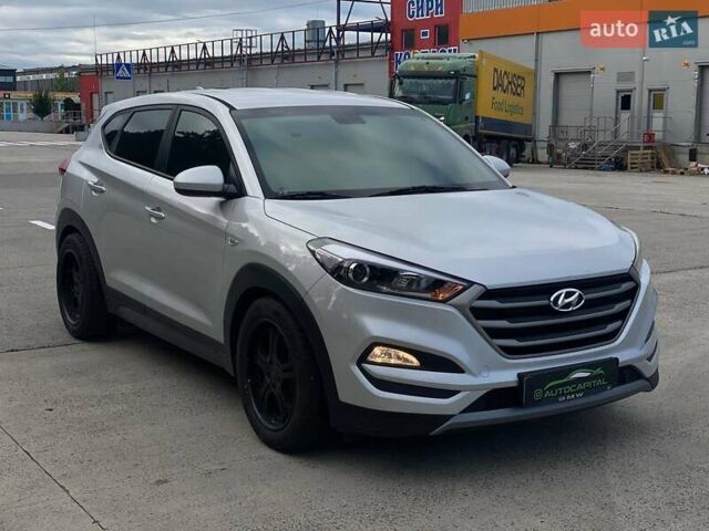 Хендай Туксон 2016 в Киеве на Automoto.ua Серый Хендай Туксон, объемом двигателя 1.7 л и пробегом 99 тыс. км за 16490 $, фото 4 на Automoto.ua