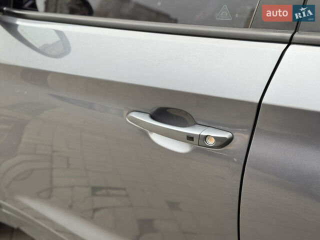 Сірий Хендай Туксон, об'ємом двигуна 1.69 л та пробігом 130 тис. км за 16800 $, фото 6 на Automoto.ua