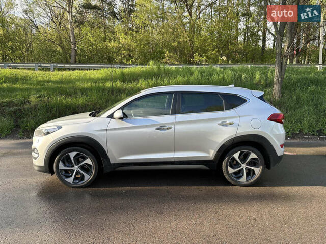 Хендай Туксон 2016 в Киеве на Automoto.ua Серый Хендай Туксон, объемом двигателя 2 л и пробегом 126 тыс. км за 21500 $, фото 3 на Automoto.ua