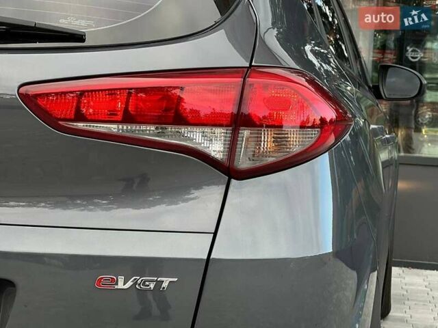 Хендай Туксон 2016 в Киеве на Automoto.ua Серый Хендай Туксон, объемом двигателя 1.7 л и пробегом 134 тыс. км за 15990 $, фото 13 на Automoto.ua