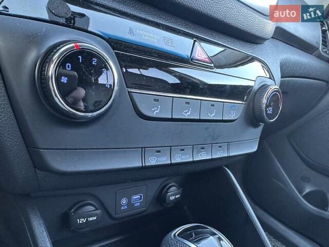 Серый Хендай Туксон, объемом двигателя 2 л и пробегом 124 тыс. км за 16900 $, фото 26 на Automoto.ua