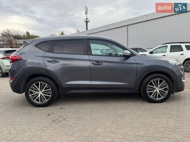 Хендай Туксон 2016 в Львове на Automoto.ua Серый Хендай Туксон, объемом двигателя 2 л и пробегом 192 тыс. км за 19100 $, фото 19 на Automoto.ua