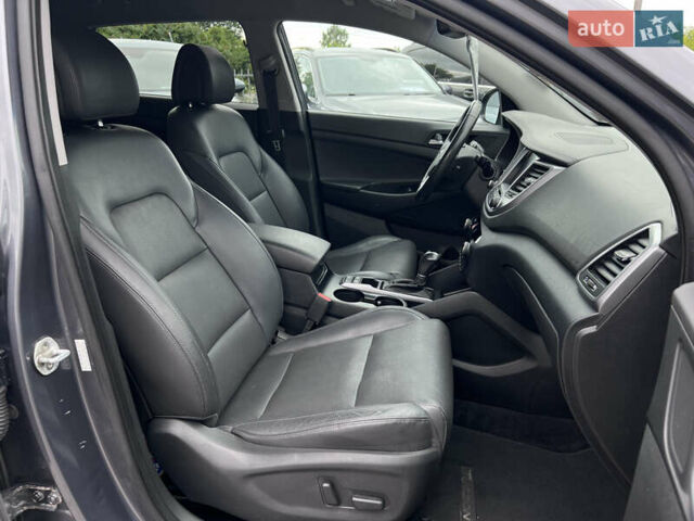 Серый Хендай Туксон, объемом двигателя 1.6 л и пробегом 188 тыс. км за 15990 $, фото 38 на Automoto.ua