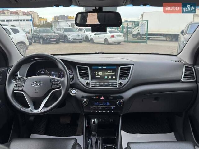 Хендай Туксон 2016 в Львове на Automoto.ua Серый Хендай Туксон, объемом двигателя 2 л и пробегом 192 тыс. км за 19100 $, фото 15 на Automoto.ua
