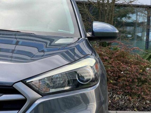 Сірий Хендай Туксон, об'ємом двигуна 1.6 л та пробігом 105 тис. км за 9200 $, фото 3 на Automoto.ua