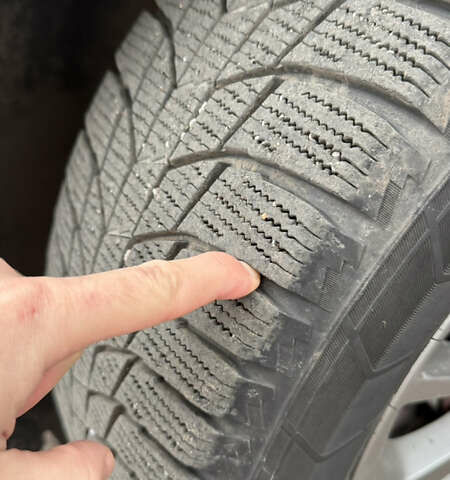 Сірий Хендай Туксон, об'ємом двигуна 2 л та пробігом 206 тис. км за 16000 $, фото 8 на Automoto.ua