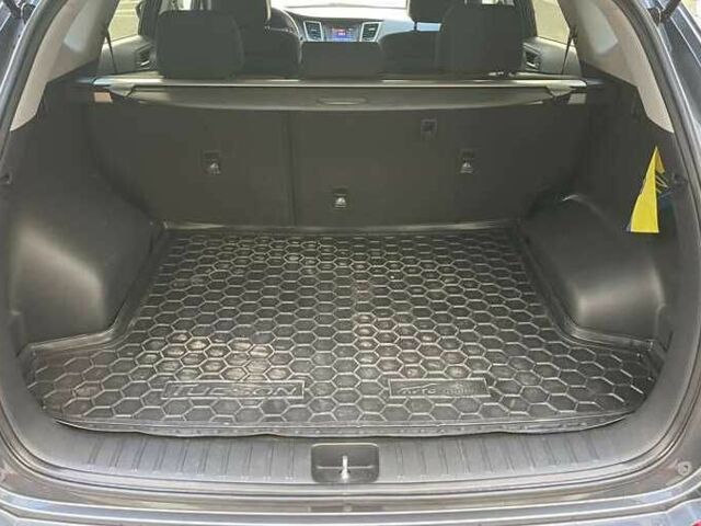 Сірий Хендай Туксон, об'ємом двигуна 2 л та пробігом 125 тис. км за 13600 $, фото 19 на Automoto.ua