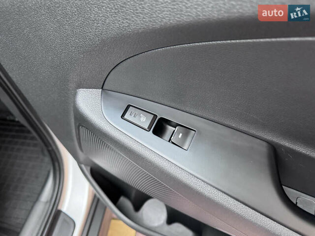 Серый Хендай Туксон, объемом двигателя 2 л и пробегом 85 тыс. км за 19500 $, фото 23 на Automoto.ua