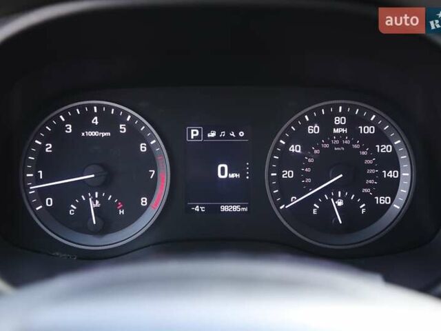 Серый Хендай Туксон, объемом двигателя 2 л и пробегом 157 тыс. км за 15400 $, фото 14 на Automoto.ua
