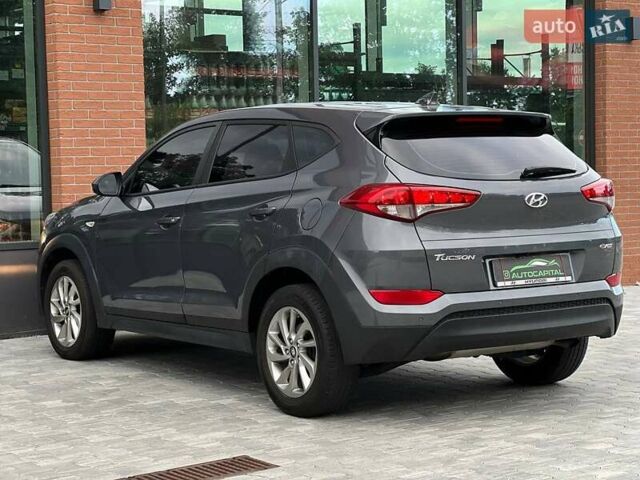 Хендай Туксон 2016 в Киеве на Automoto.ua Серый Хендай Туксон, объемом двигателя 1.7 л и пробегом 134 тыс. км за 15990 $, фото 8 на Automoto.ua