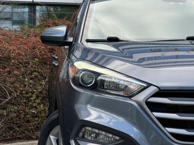 Сірий Хендай Туксон, об'ємом двигуна 1.6 л та пробігом 103 тис. км за 9200 $, фото 2 на Automoto.ua