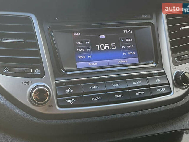 Серый Хендай Туксон, объемом двигателя 2 л и пробегом 125 тыс. км за 15600 $, фото 12 на Automoto.ua