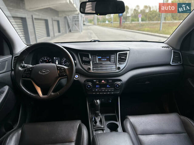 Хендай Туксон 2016 в Киеве на Automoto.ua Серый Хендай Туксон, объемом двигателя 2 л и пробегом 68 тыс. км за 19999 $, фото 8 на Automoto.ua