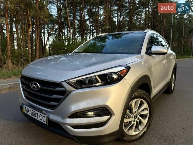 Серый Хендай Туксон, объемом двигателя 2 л и пробегом 58 тыс. км за 17500 $, фото 7 на Automoto.ua